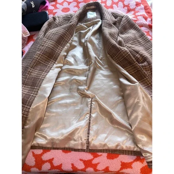 Abercrombie and Fitch Tan Blazer - Picture 3 of 9